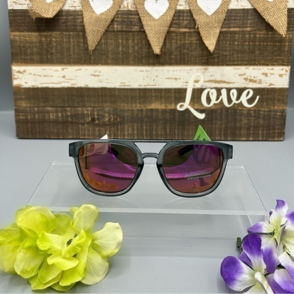 💋NWT translucent rainbow 🌈 sunglasses 😎 sunsha… - image 8